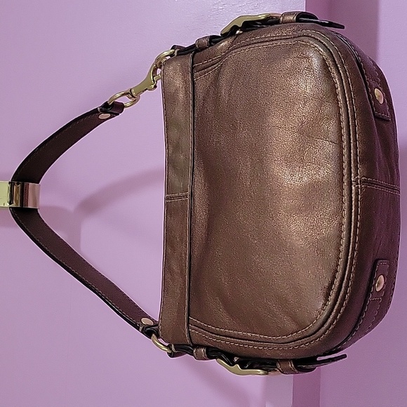 Coach Y2K Copper Leather Zoe shoulder π§‘π€π bagDimensions 9 in X 6.5 in X 3in - Picture 13 of 17